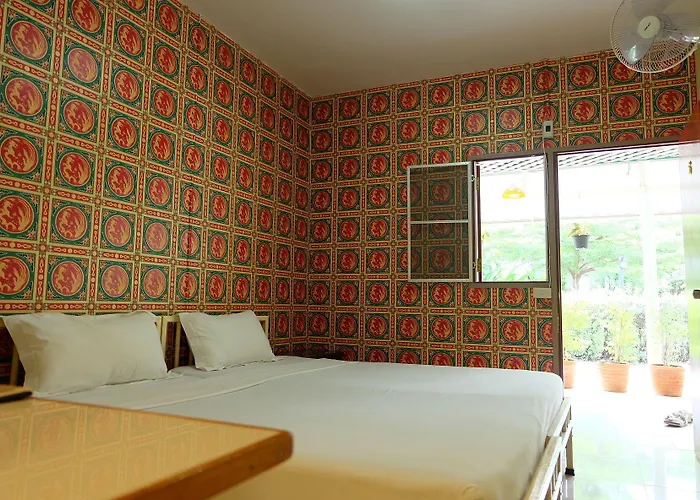 Steve Lady Hotel