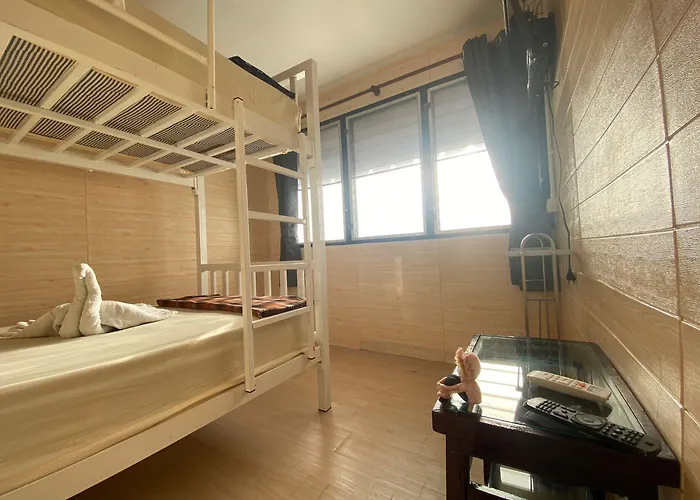 Steve Lady Hotel