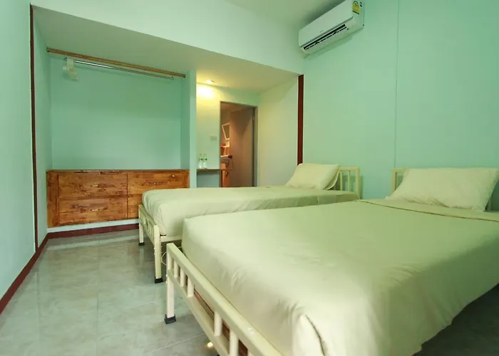 Steve Lady Hotel 2*